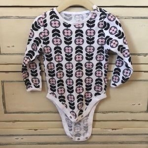 EUC Old Navy 18-24M onesie. Worn 1x